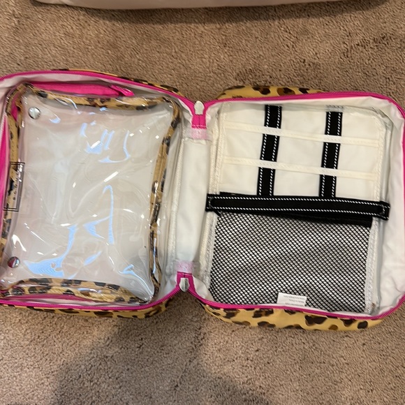 Scout makeup bag - Picture 2 of 2